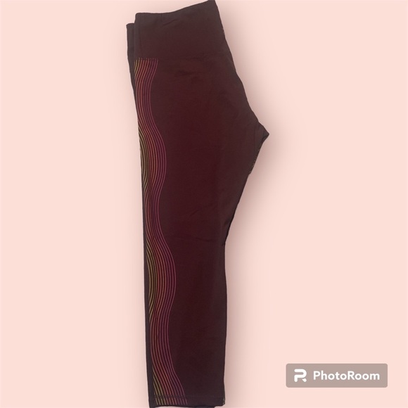 5. Xersion Womens High Rise 7/8 Ankle Leggings - Picture 4 of 6
